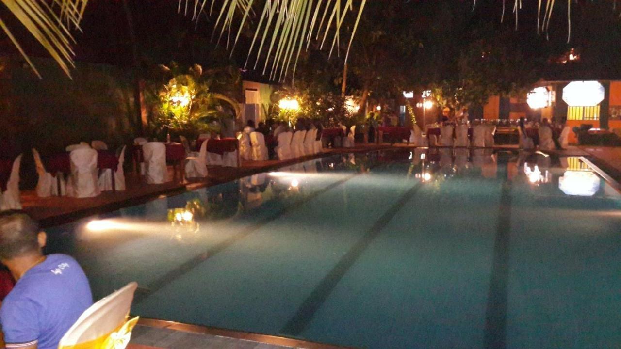 Grand Camellia Hotel Ambalantota Exterior foto